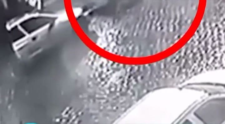 Así dejaban el cadáver de la mujer hallada muerta en una calle de Colegiales