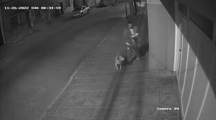 Se robaron una bandera de la Argentina en Azul