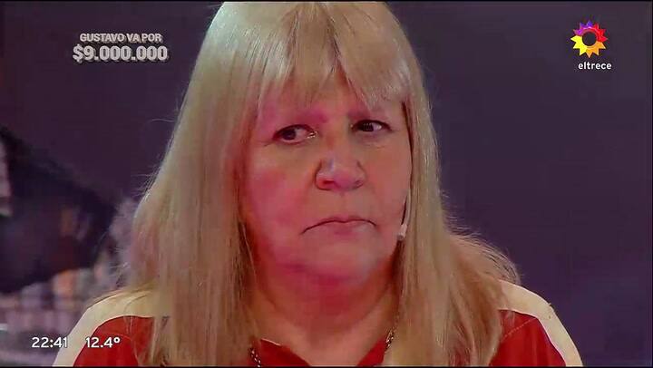 La participante de Los 8 escalones contó que tiene un ave que mira la tele