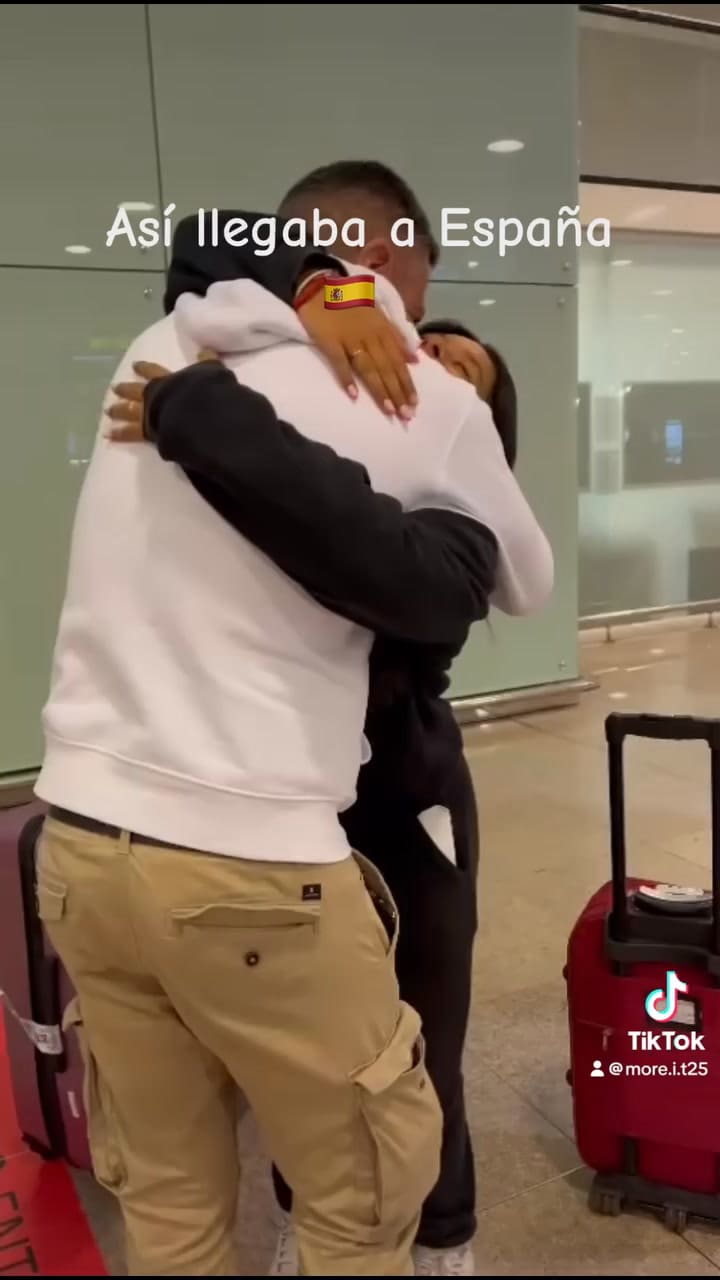 Así llegaba Morena Tévez a España para reencontrarse con su padre