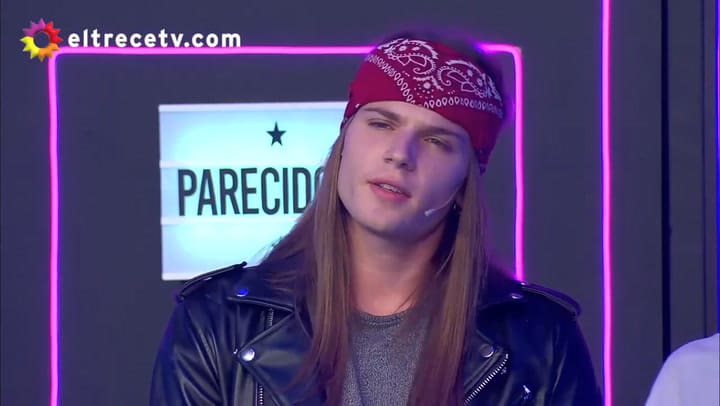 El doble de Axl Rose en Bienvenidos a bordo (eltrece)