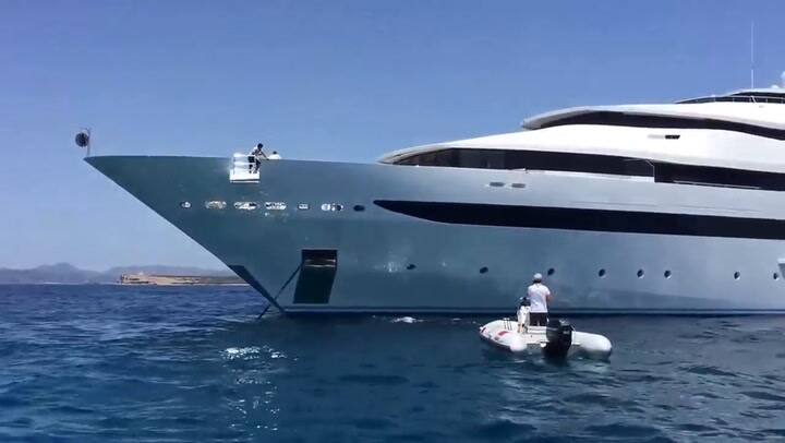 Alemania incauta el yate más grande del mundo por las sanciones a los oligarcas rusos