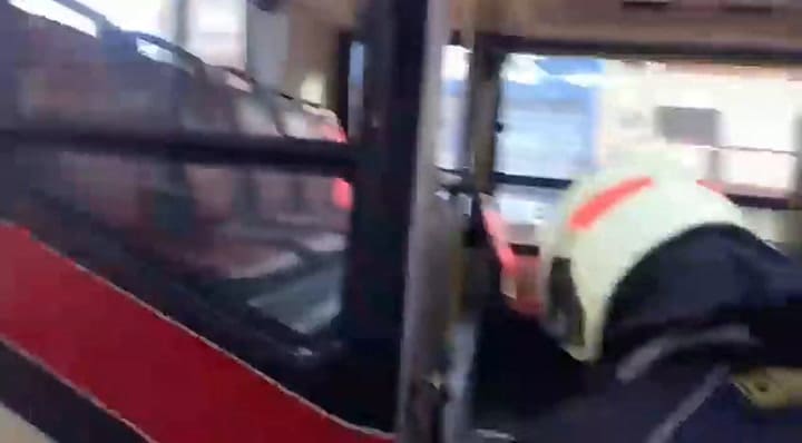 Flores: chocaron dos colectivos y hay más de 30 heridos