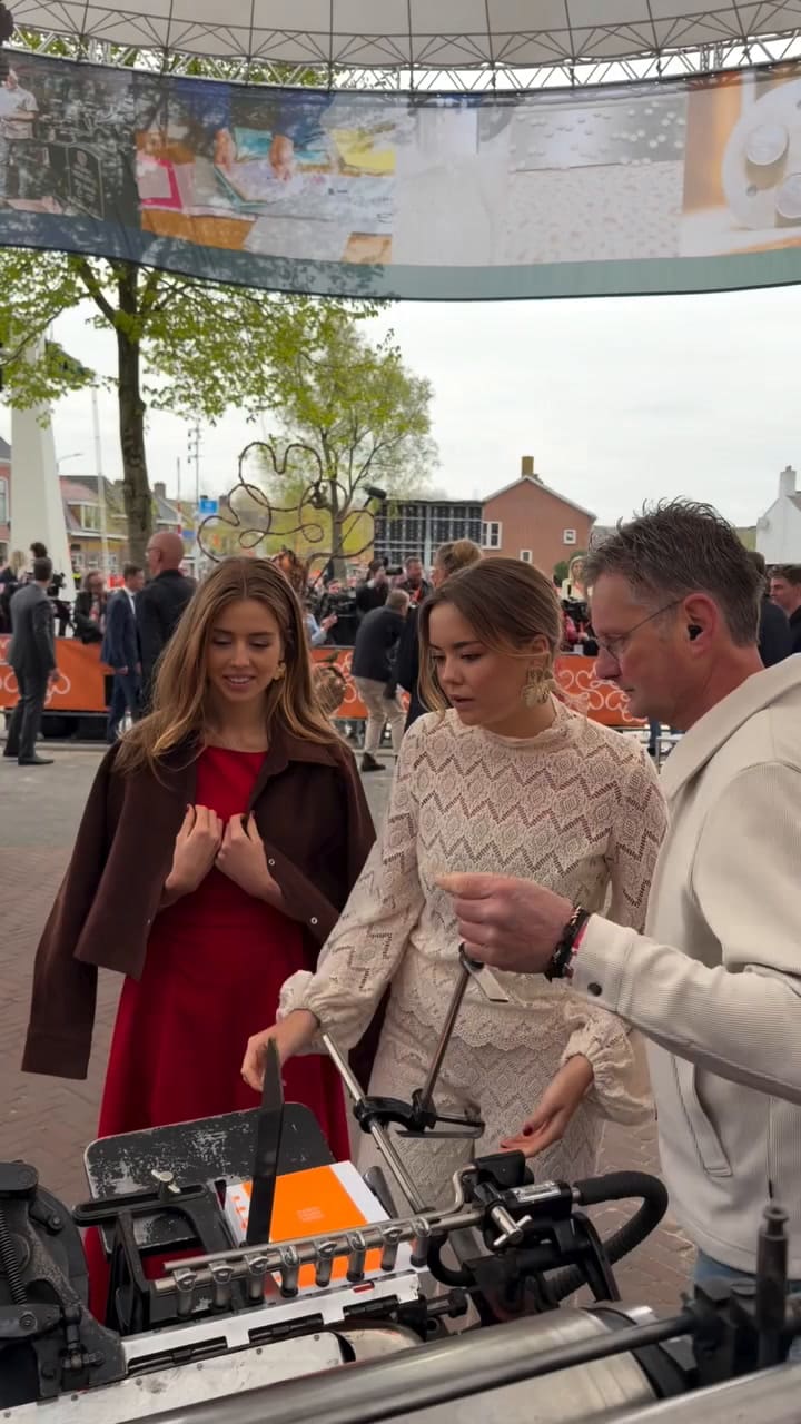 Máxima Zorreguieta decora galletas en el Día del Rey