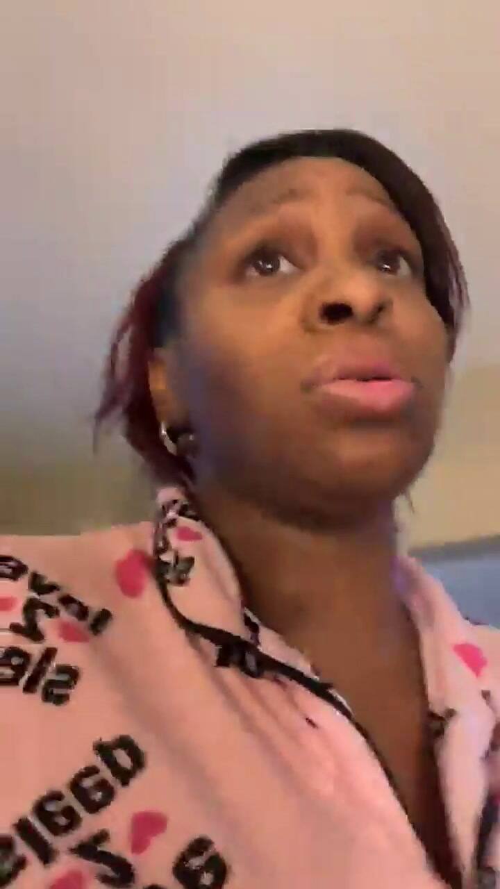 Una mujer de Buffalo rescató a un hombre mayor en plena tormenta invernal