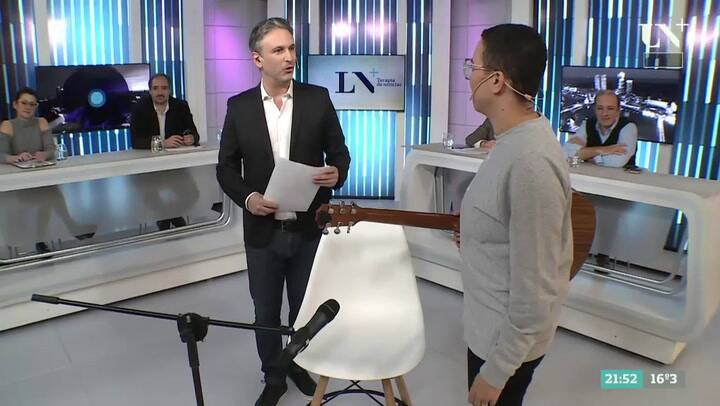 La brasileña María Gadú inauguró los cierres musicales de Terapia de Noticias