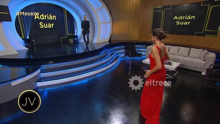 El picante reclamo de Juana Viale a Adrián Suar en La noche de Mirtha