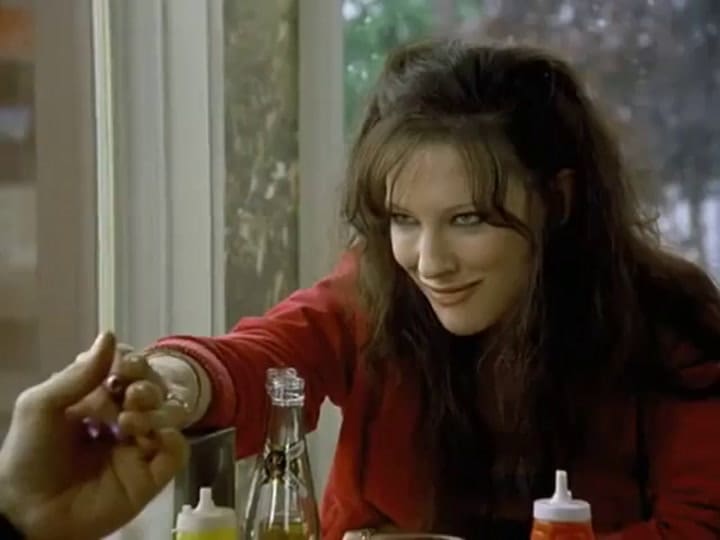 Atando cabos, el film en el que trabajaron juntos Kevin Spacey y Judi Dench - Fuente: YouTube