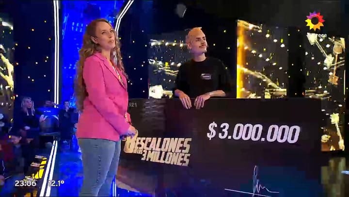 Mateo gano Los 8 escalones y se lo dedico a su abuela