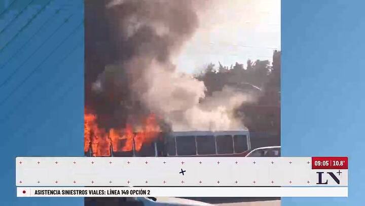 Panamericana: se incendio un micro escolar en el km 21