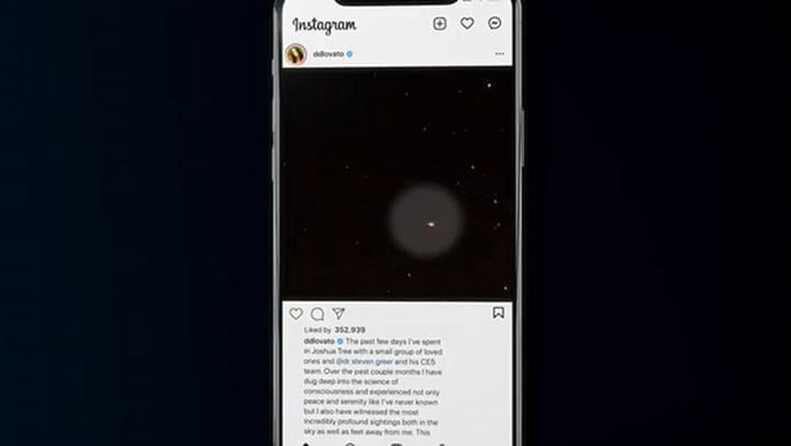 Demi Lovato filmó un programa para hablar de su experiencia con extraterrestres