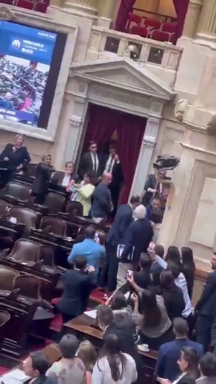 INCIDENTES DENTRO DE CONGRESO