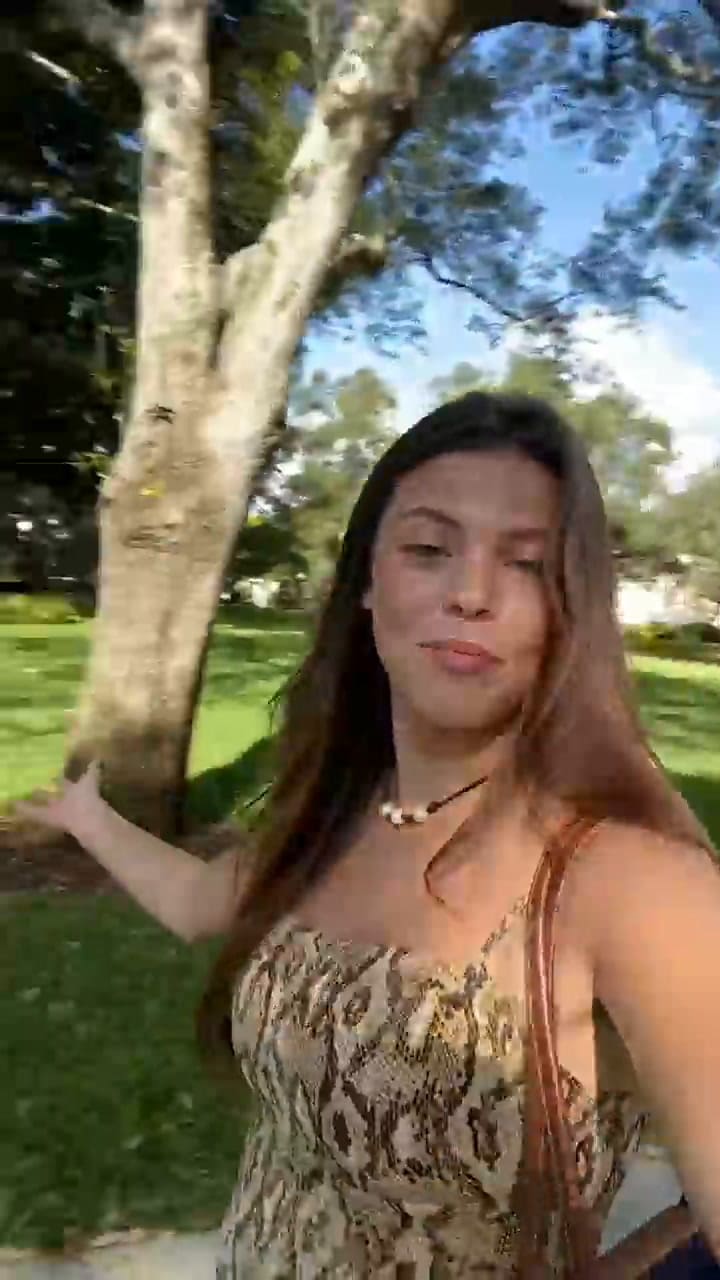 Heidi Engerman dice que la Universidad intenta a propósito que los estudiantes no asistan a clases