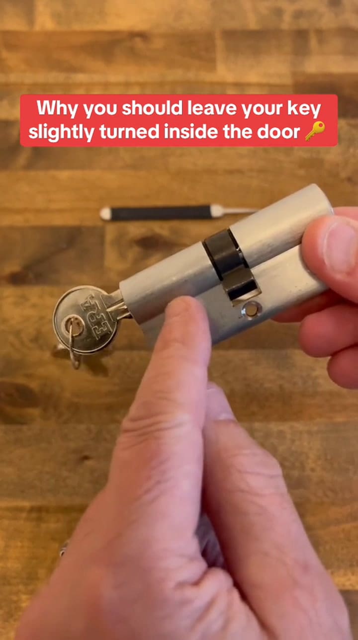 Ssstik.io @Brummielockpicker 1737381397526