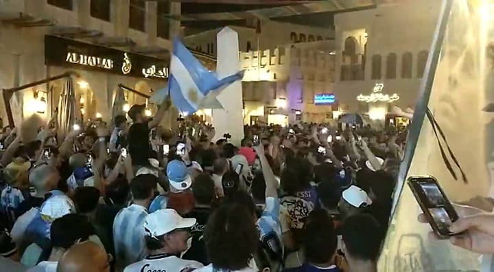 Banderazo argentino y Obelisco en Doha