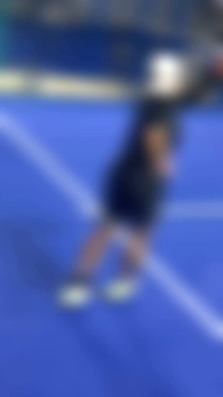 Nico Clerc, hijo de Batata, se dedica al pádel en Miami