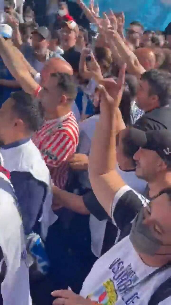 En el Día de la Madre, Insaurralde llegó insultando a la de Macri y Bonafini criticó al Presidente