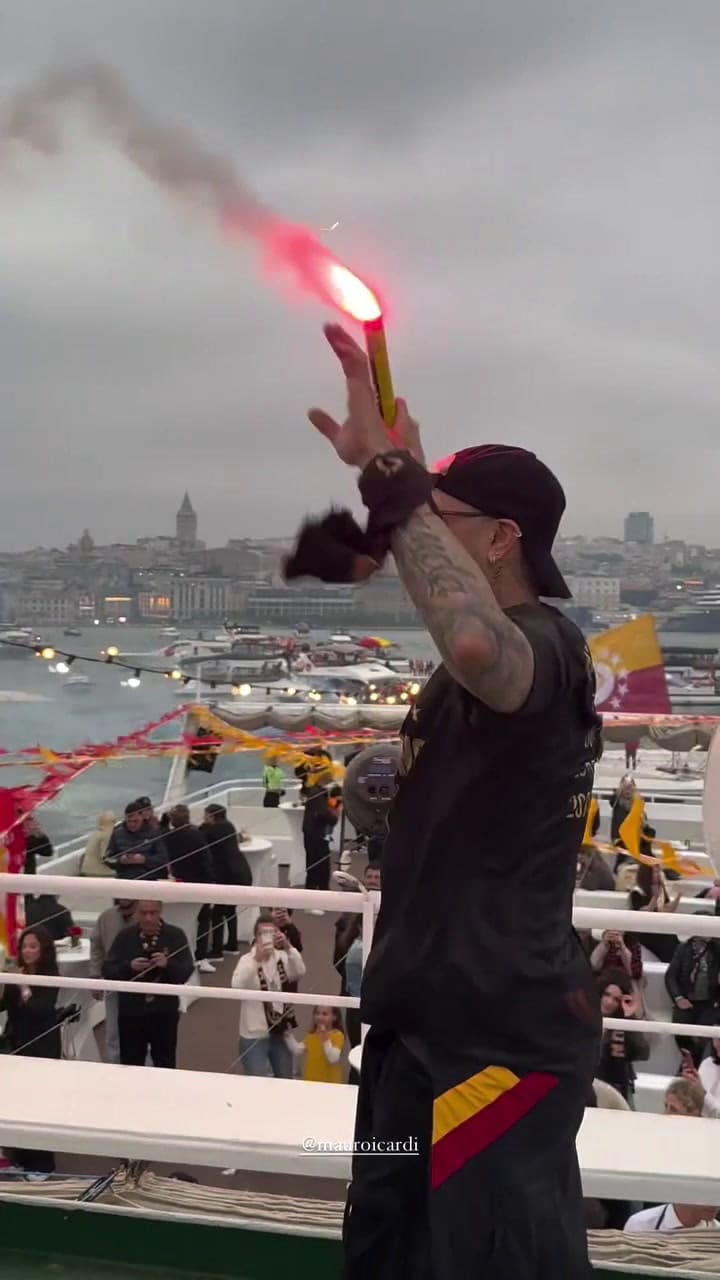 Icardi y la China Suárez en un barco festejando el título del Galatasaray