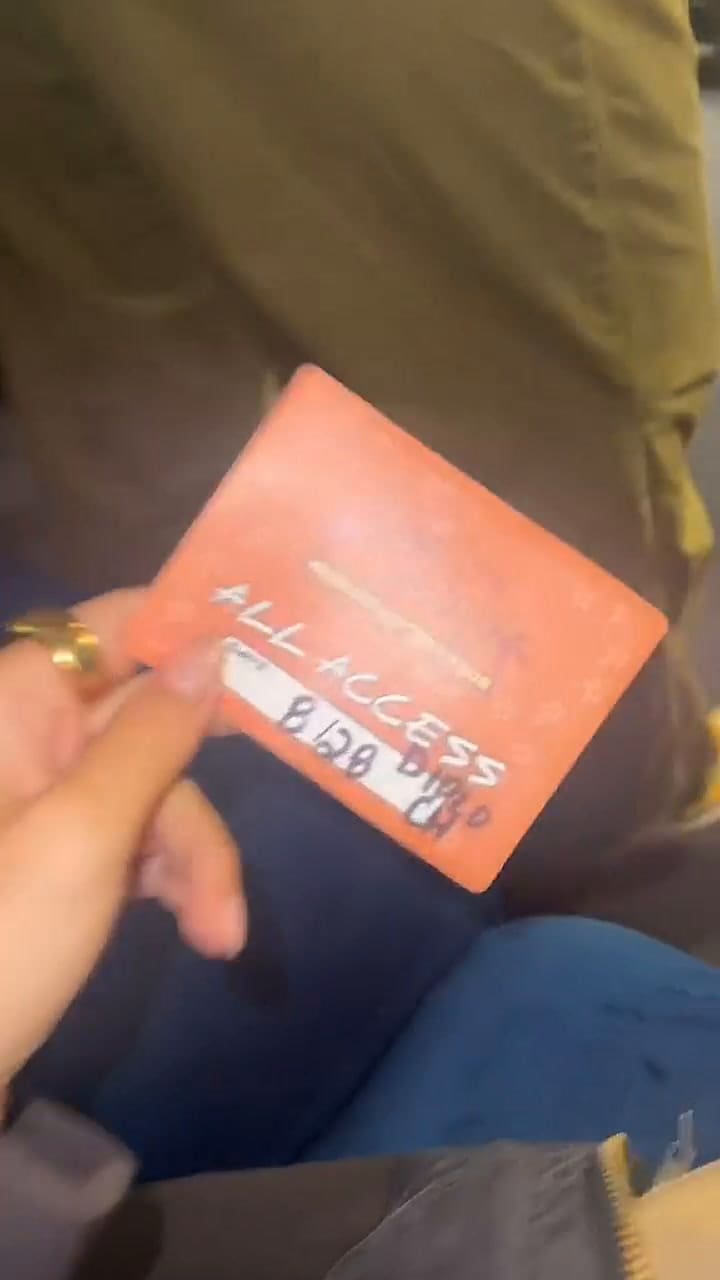 Emily Ratajkowski acude al concierto de Bad Bunny en Nueva York