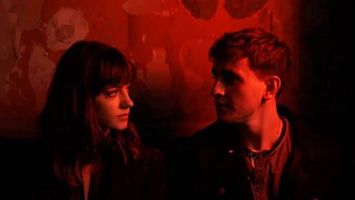 Strange Weather - David Byrne y Anna Calvi