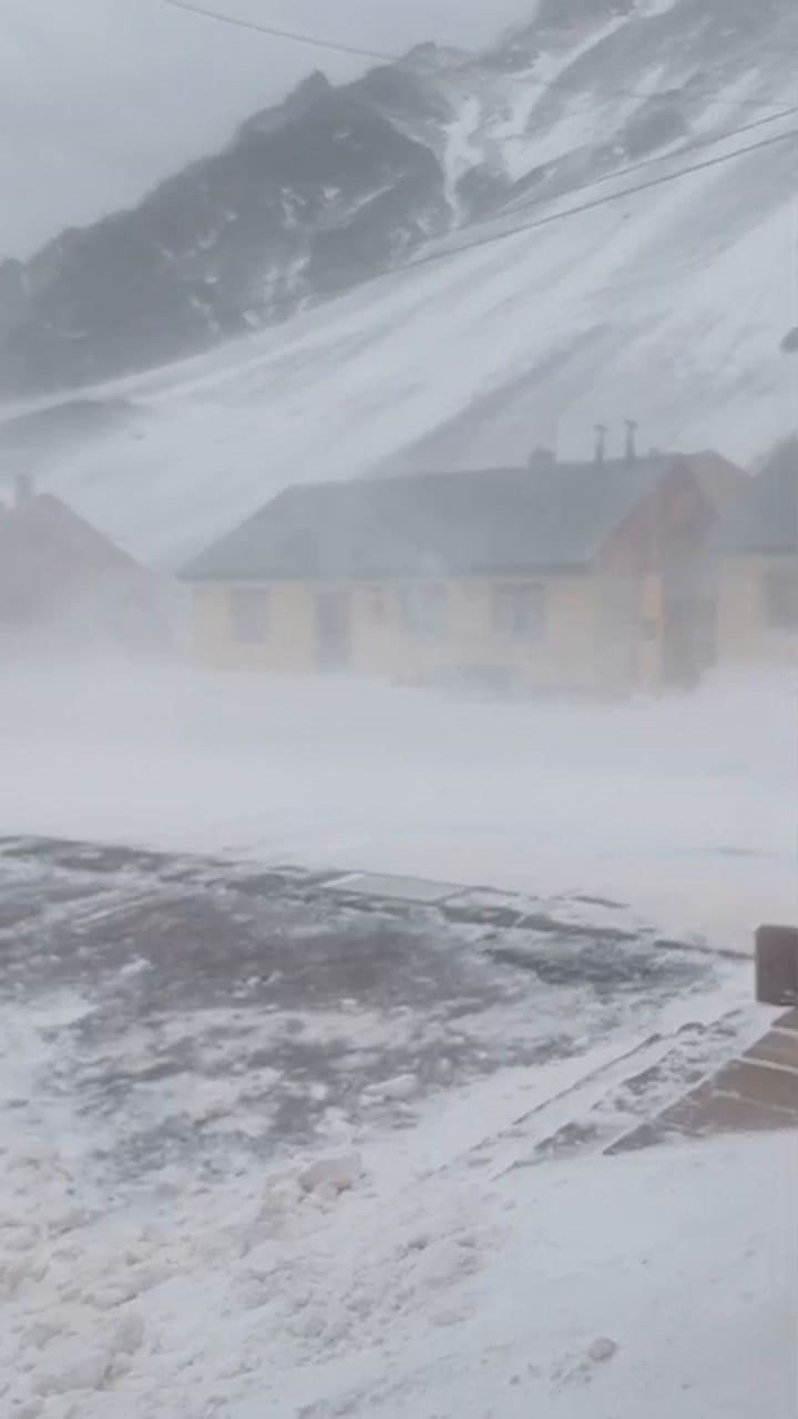 Intensas nevadas en la alta montaña mendocina