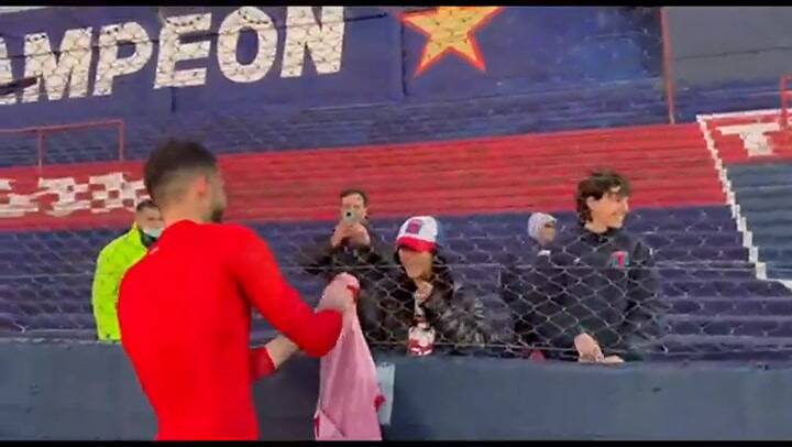 La conmovedora actitud de Manuel Roffo con una fanática de Tigre que cumplía 15 años