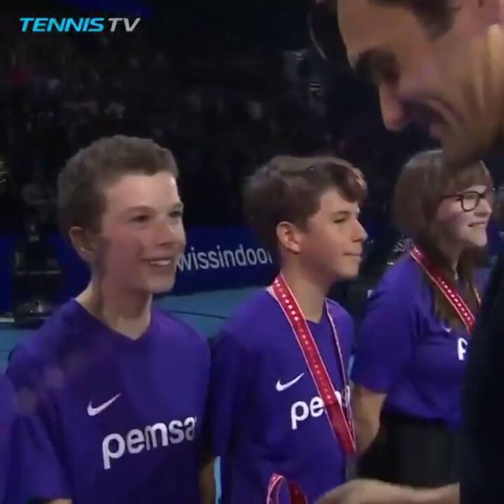 La evolución de Federer: de alcanzapelotas a nueve veces campeón en Basilea - Fuente: Tennis TV