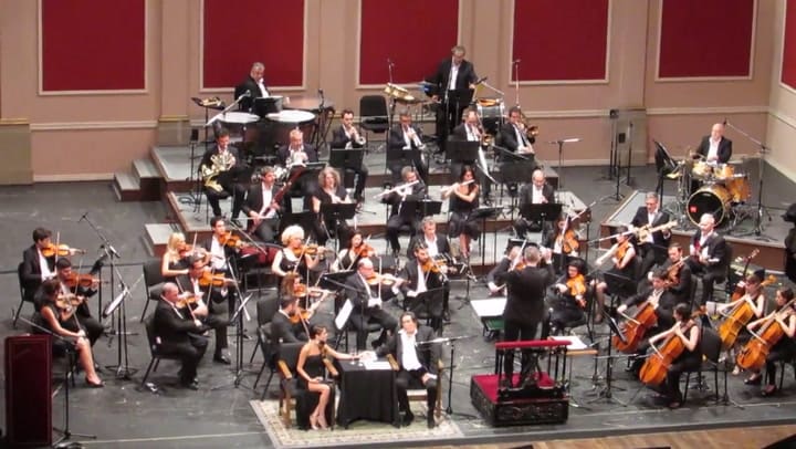 Cacho Castaña en el Colón