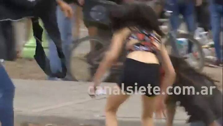 Así fue la brutal pelea a la salida de un Boliche en Bahía Blanca - Fuente: Canal 7