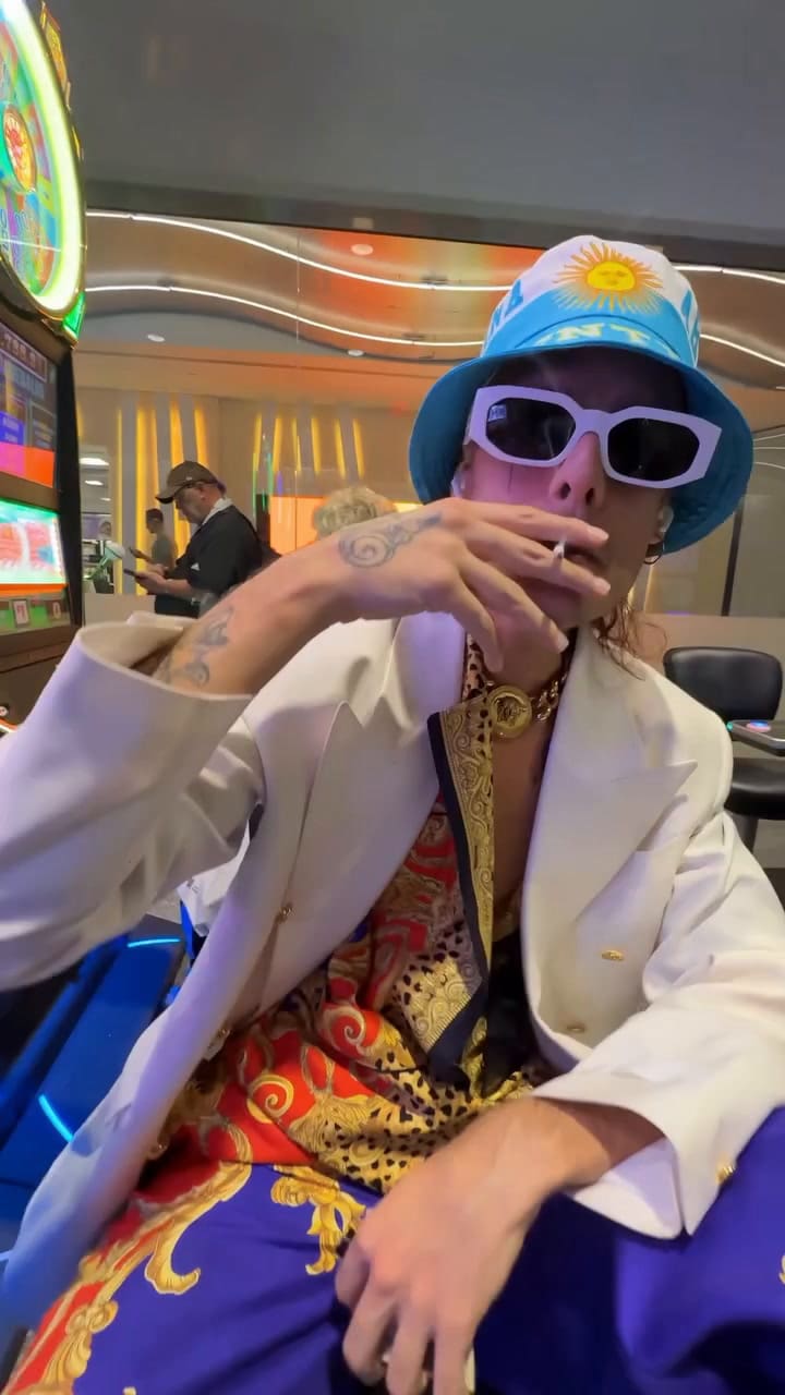 "Chapulin"lagu baru Ca7riel dan Paco Amoroso bersama Ysy A