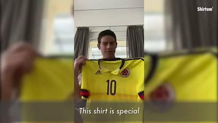 100 futbolistas donan sus camisetas para una subasta solidaria