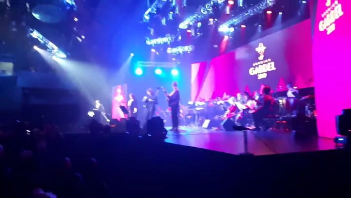 Homenaje a Serú Girán en los premios Gardel