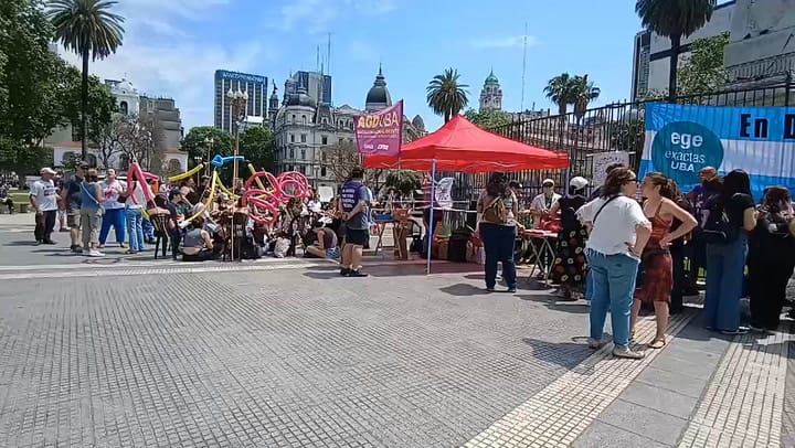 Más de 100 clases públicas en la Plaza de Mayo