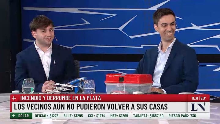 Rafael Dalzotto y Agustin Martinez, estudiantes ganadores de la CanSat Competition