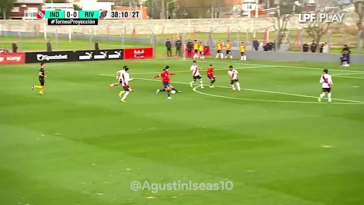 Las atajadas de Santiago Beltrán en la reserva de River
