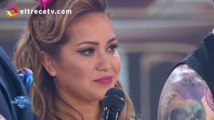 El jurado valoró el trabajo de Karina 'La Princesita' y ella se emocionó hasta las lágrimas. Fuente: