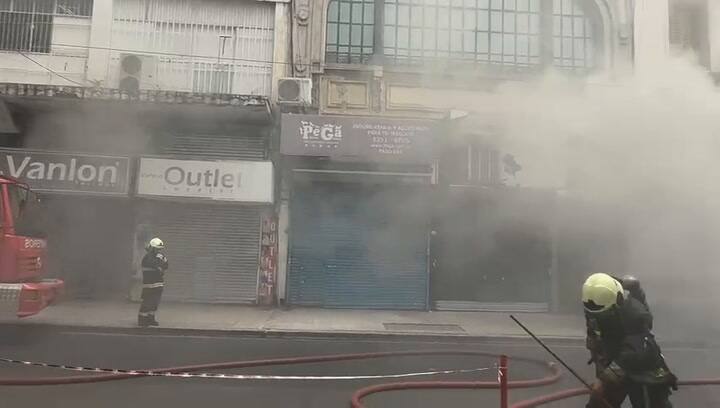 El incendio en un edificio en Balvanera