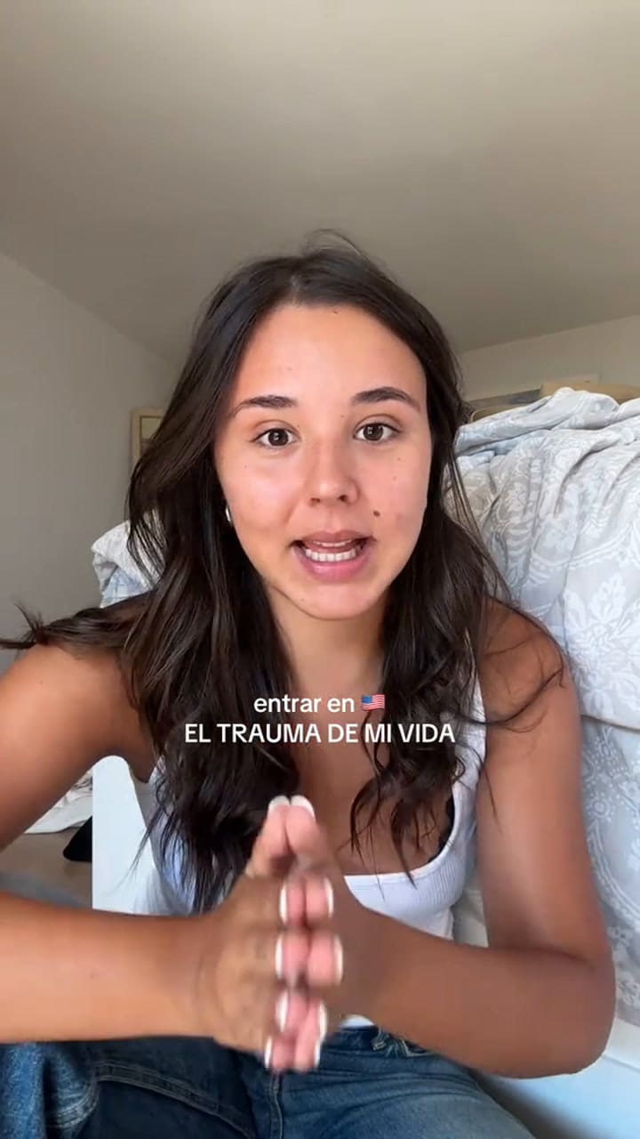 Una joven hispana comentó la situación que atravesó al llegar al aeropuerto de Los Ángeles (TikTok: @paulusls)