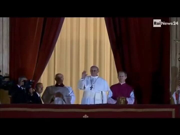 Las primeras palabras del Papa Francisco al mundo - Fuente: RaiNews24
