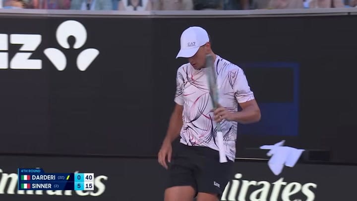 Jannik Sinner venció a Luciano Darderi y avanza hacia cuartos de final del Australian Open