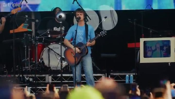 "End of Beginning" por Djo