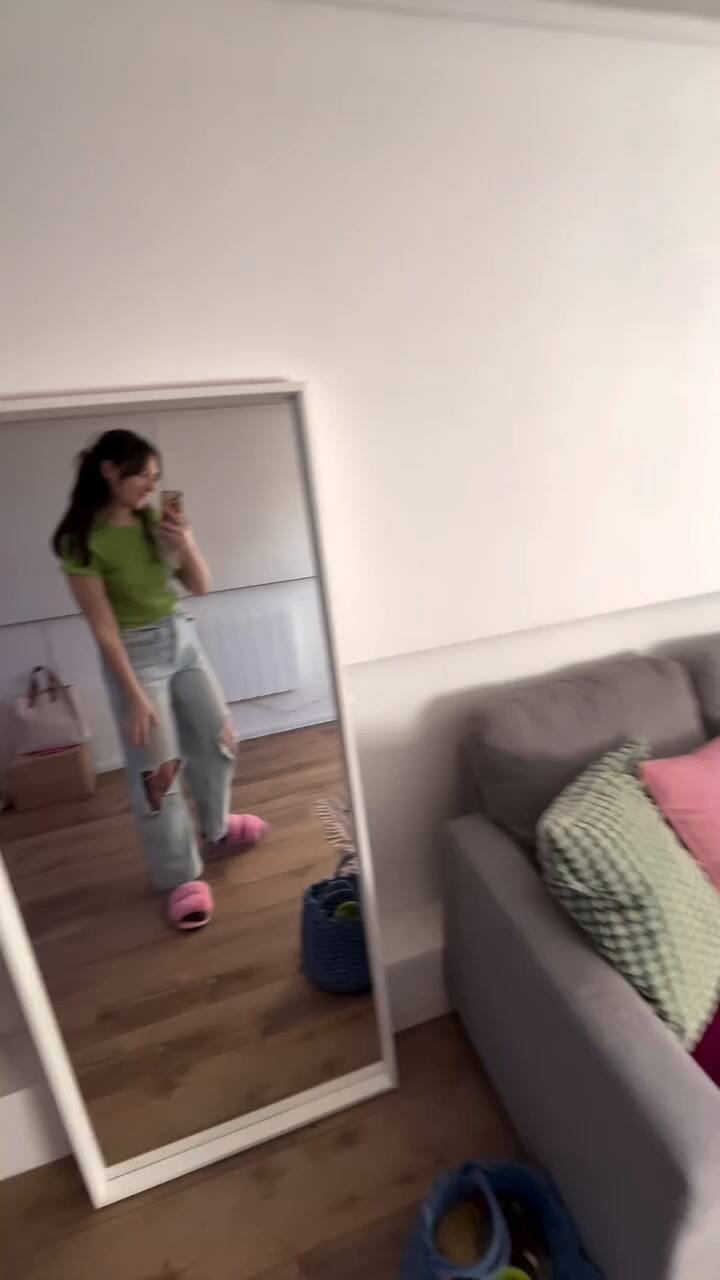 I’m Just A Waterside Girl At Heart #Movingabroad #Londonflats