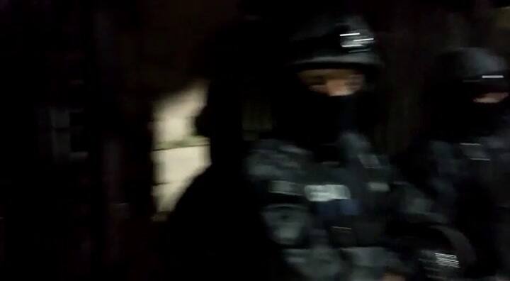 El momento de la detención del presunto asesino de Lourdes Espíndola. Fuente: Policía Bonaerense