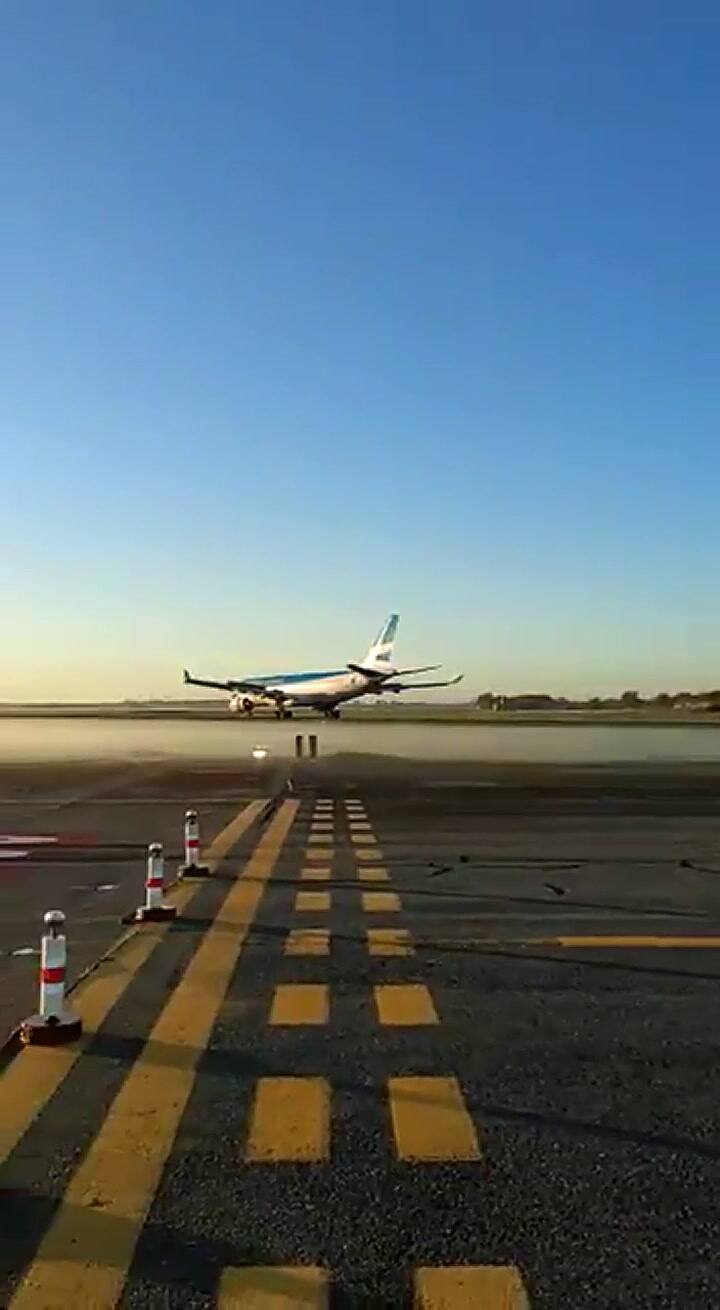 Coronavirus: regresó de China el primer vuelo que trajo 14 toneladas de insumos médicos - Fuente: Ae