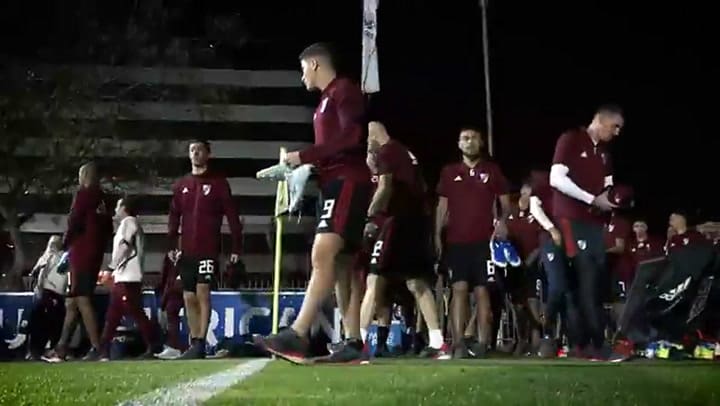 Mirá lo mejor del entrenamiento de River en Paraguay. Fuente: Twitter