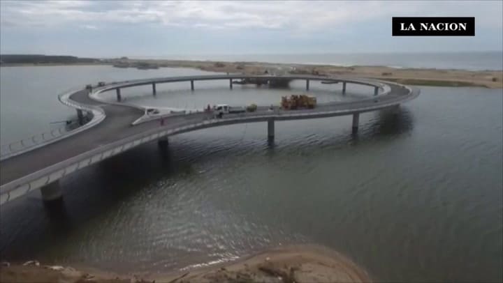 Inauguran el puente de Laguna Garzón