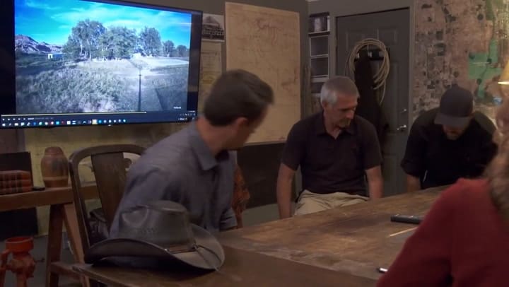 Un ovni vuela sobre el rancho Skinwalker.