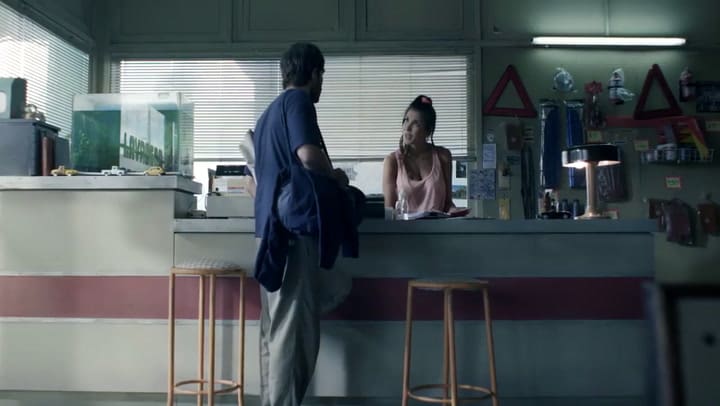 Un gallo para Esculapio - Trailer