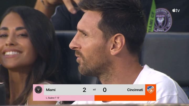 ¡El Beso Viral De Anto Roccuzzo A La Cámara En El Entretiempo De Inter Miami Vs. Cincinnati!