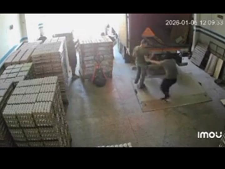 Así desarmó un policía de adicional a un ladrón e hirió a otro